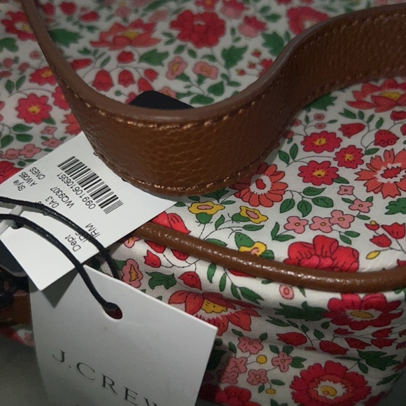NWT-One Size-J.Crew Camera bag in Liberty® Danjo floral